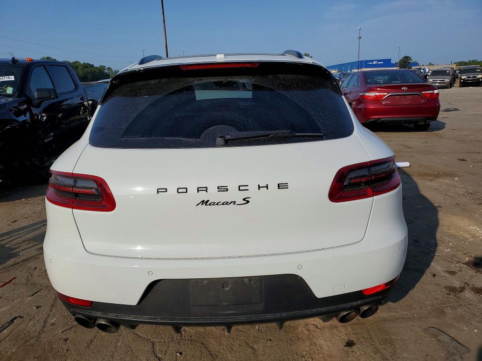 65584686 :رقم المزاد ، WP1AB2A57JLB30683 vin ، 2018 Porsche Macan مزاد بيع