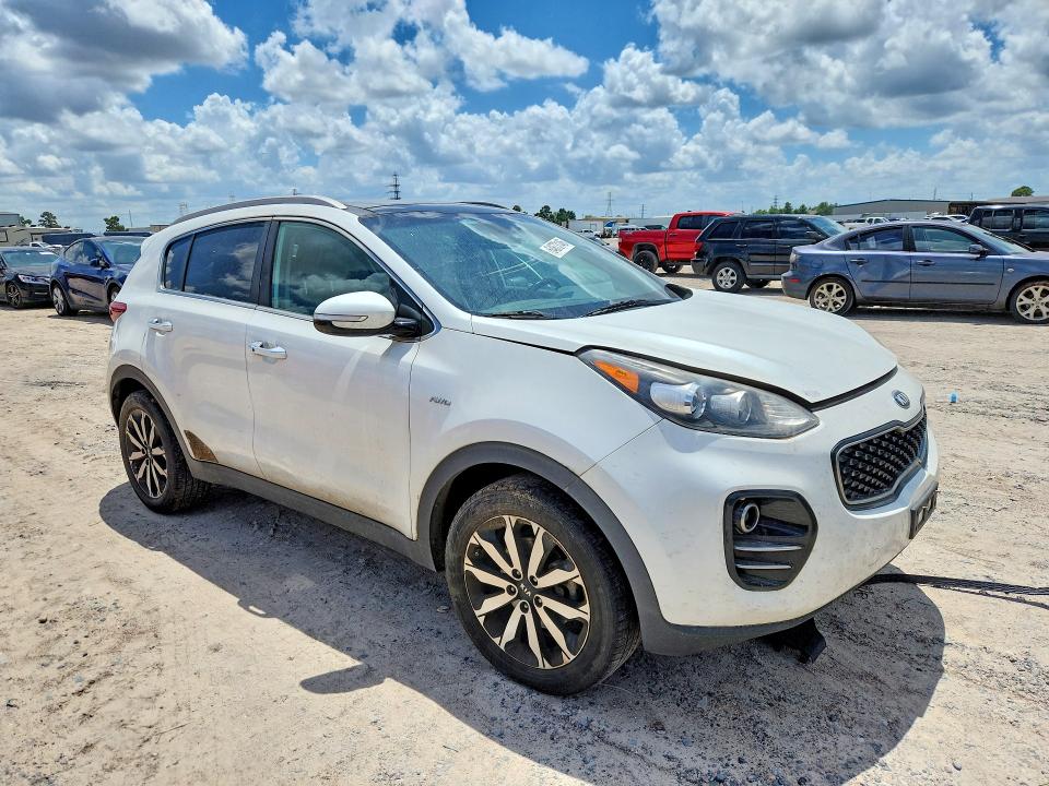 Продаж на аукціоні авто 2017 Kia Sportage, vin: KNDPNCAC8H7031610, номер лоту: 64673146