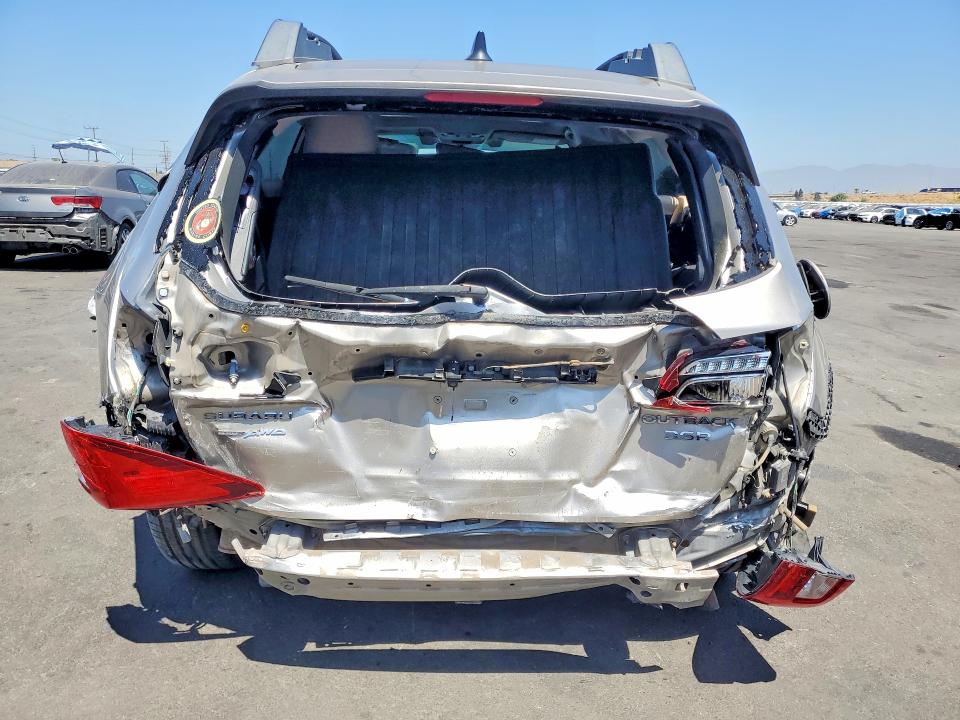 63919216 :رقم المزاد ، 4S4BSENC2J3218312 vin ، 2018 Subaru Outback مزاد بيع