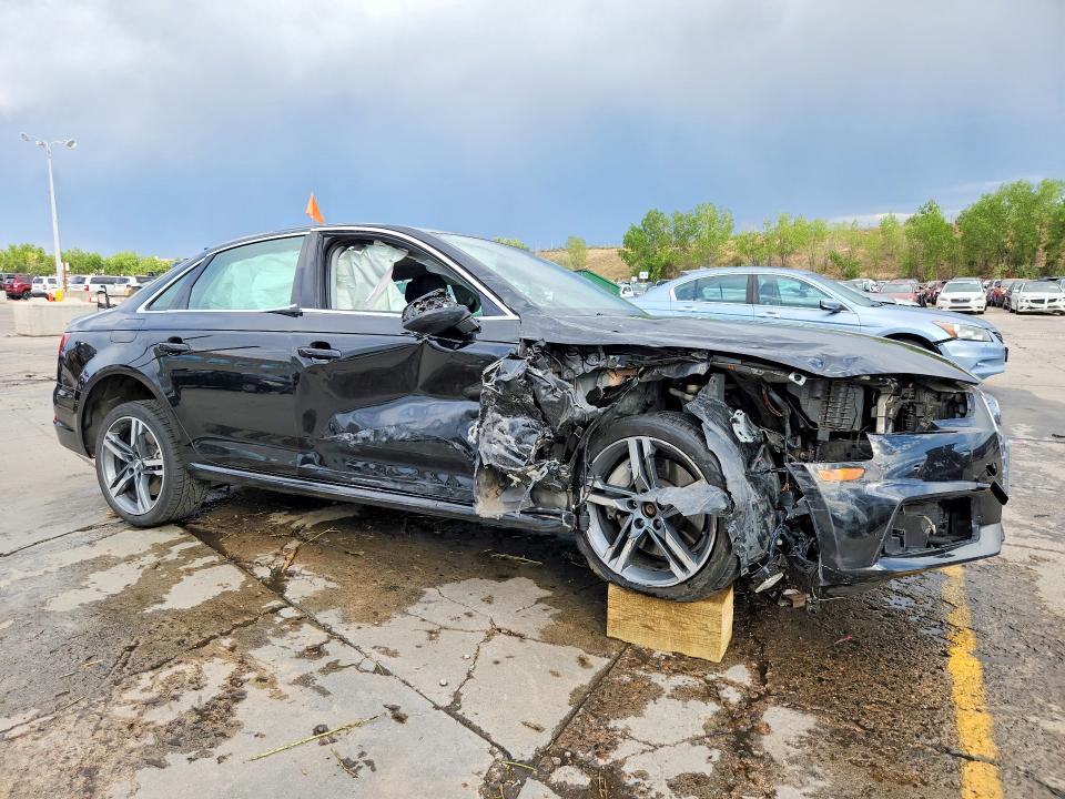 Продажа на аукционе авто 2018 Audi A4, vin: WAUENAF45JA137273, номер лота: 66193456