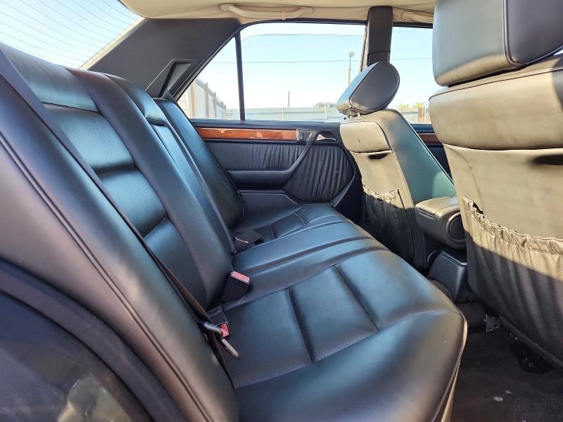 1995 Mercedes-benz E მანქანა იყიდება აუქციონზე, vin: WDBEA32E5SC159125, აუქციონის ნომერი: 65314436