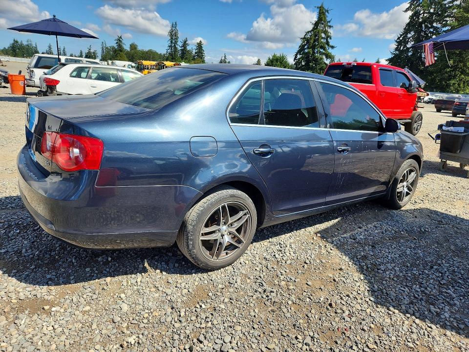 Продажа на аукционе авто 2005 Volkswagen New Jetta, vin: 3VWRG71KX5M645767, номер лота: 64125626