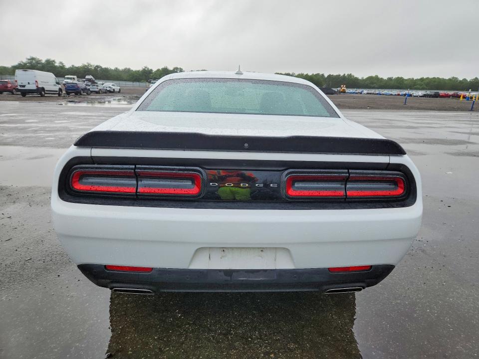 63325586 :رقم المزاد ، 2C3CDZGG9JH322873 vin ، 2018 Dodge Challenger مزاد بيع