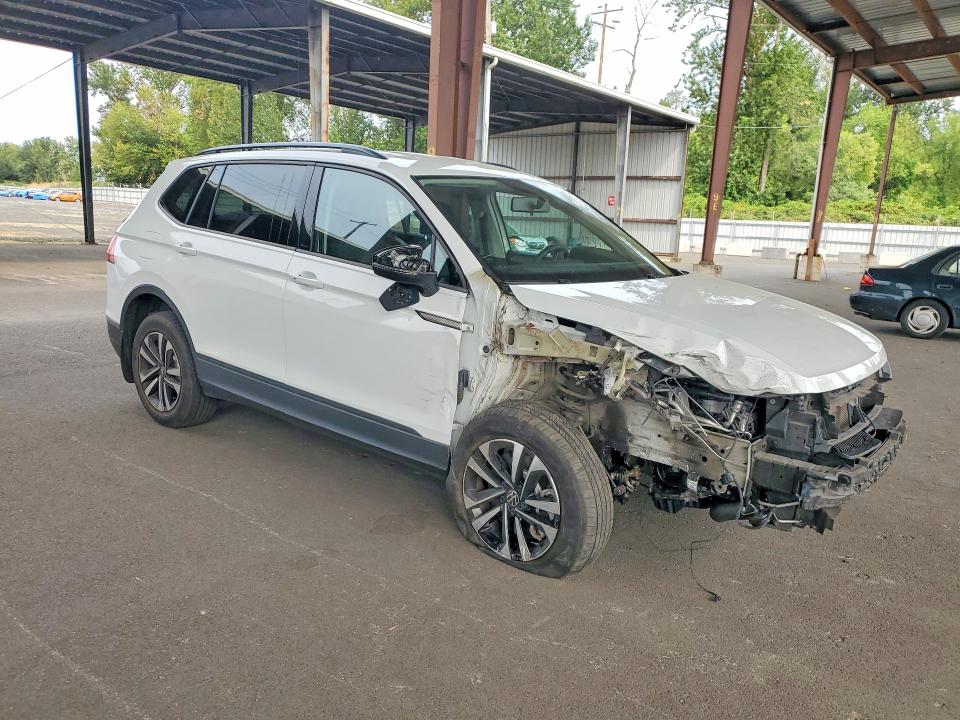 Продаж на аукціоні авто 2022 Volkswagen Tiguan, vin: 3VV0B7AXXNM116794, номер лоту: 64853676