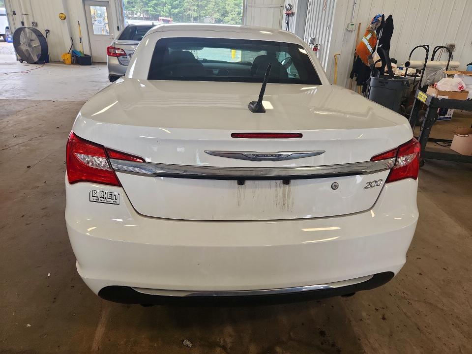 Продажа на аукционе авто 2014 Chrysler 200, vin: 1C3BCBFG7EN163324, номер лота: 63817516