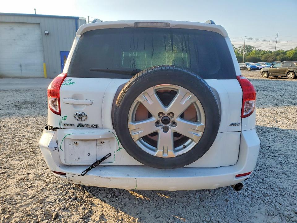 Продажа на аукционе авто 2006 Toyota Rav4, vin: JTMBK32V265001742, номер лота: 64037926