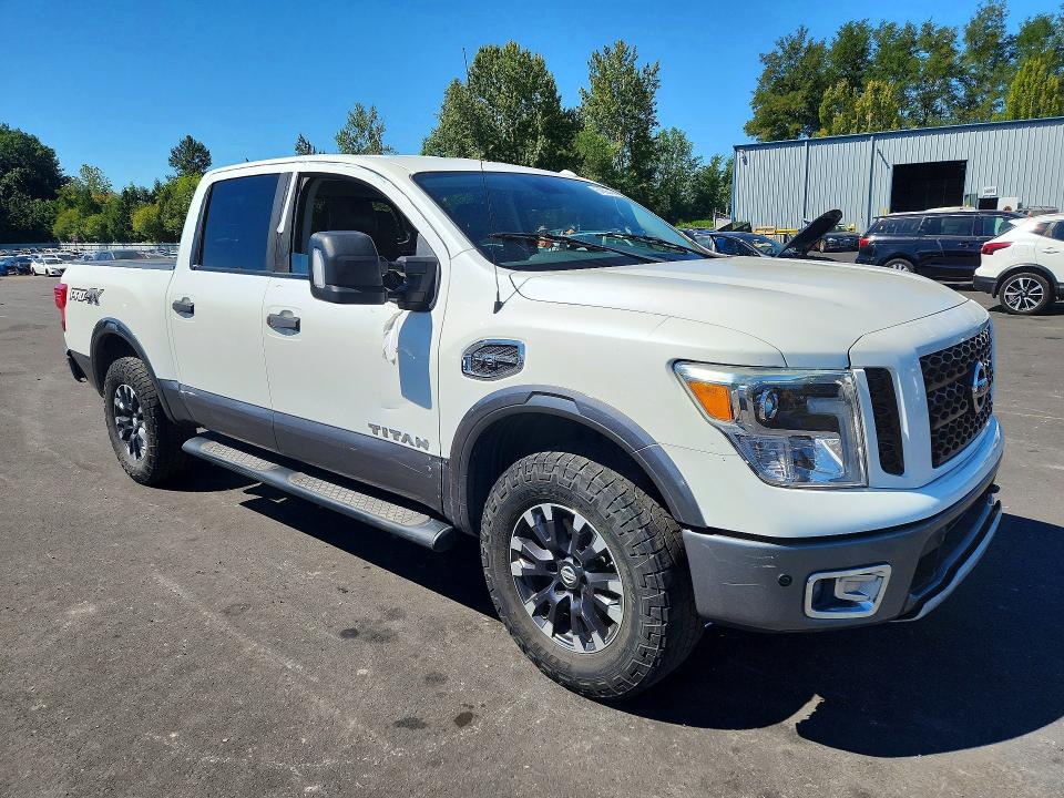 2017 Nissan Titan მანქანა იყიდება აუქციონზე, vin: 1N6AA1E59HN533262, აუქციონის ნომერი: 64590436