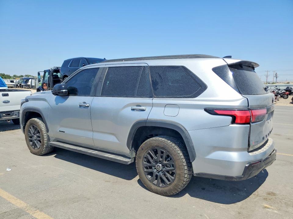 Продажа на аукционе авто 2024 Toyota Sequoia, vin: 7SVAAABA5RX021482, номер лота: 64151176