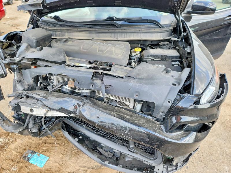 66120436 :رقم المزاد ، 1C4PJMCS3HW635920 vin ، 2017 Jeep Cherokee مزاد بيع