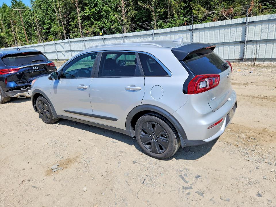 65669176 :رقم المزاد ، KNDCB3LC2J5176132 vin ، 2018 Kia Niro مزاد بيع