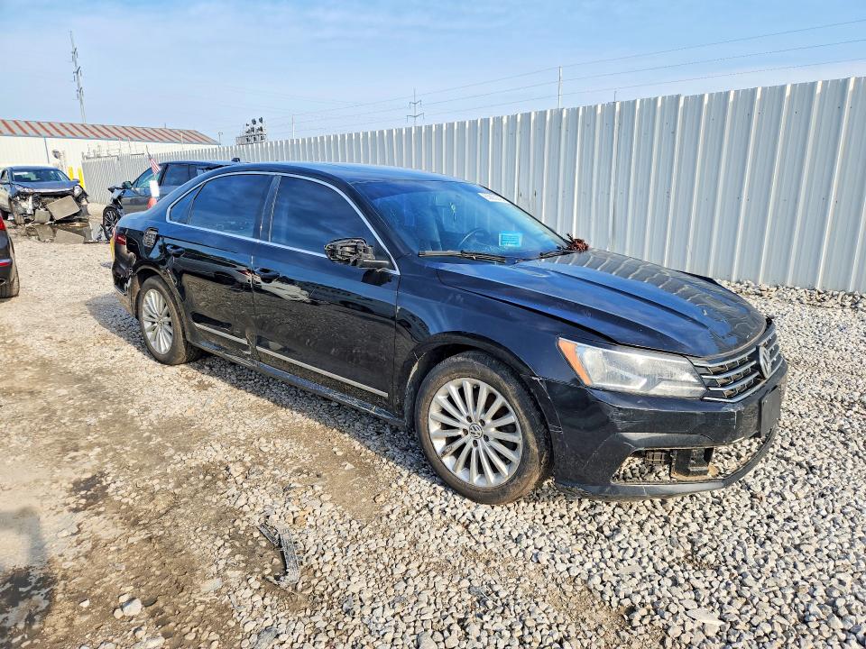 65883246 :رقم المزاد ، 1VWBT7A36GC010121 vin ، 2016 Volkswagen Passat مزاد بيع
