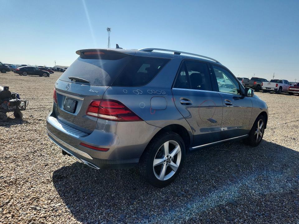 63513146 :رقم المزاد ، 4JGDA5HB0JB000549 vin ، 2018 Mercedes-benz Gle مزاد بيع