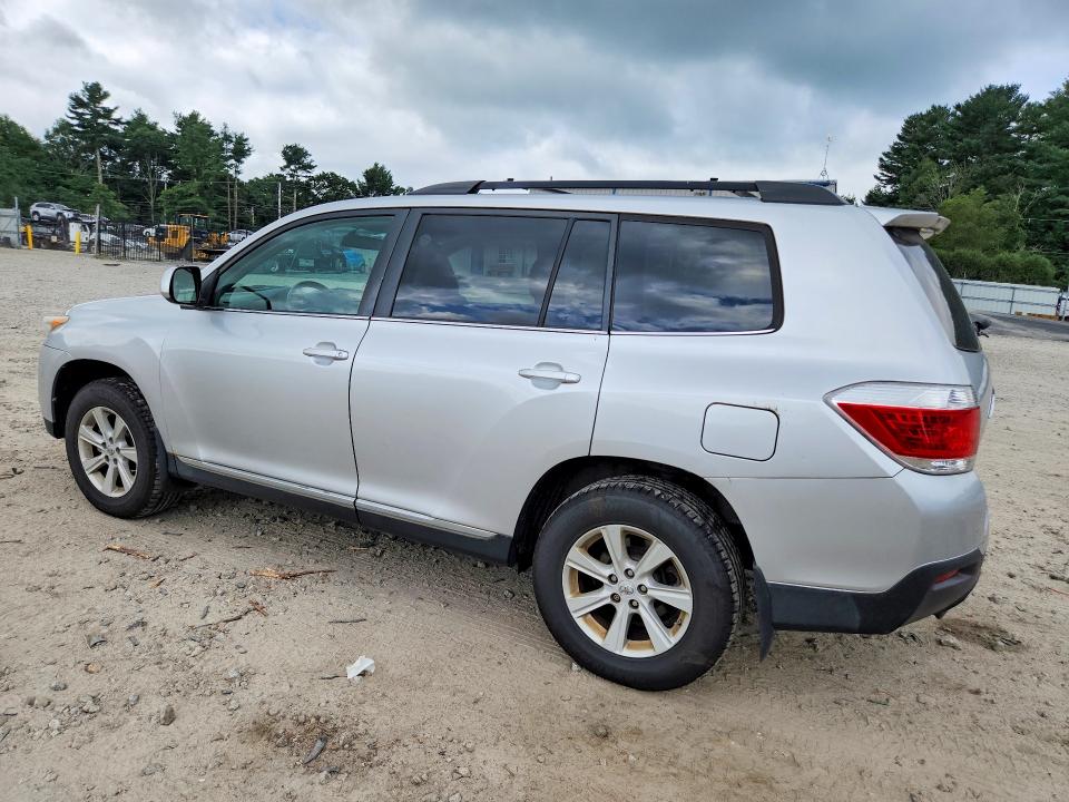 64149256 :رقم المزاد ، 5TDBK3EH3DS207584 vin ، 2013 Toyota Highlander مزاد بيع