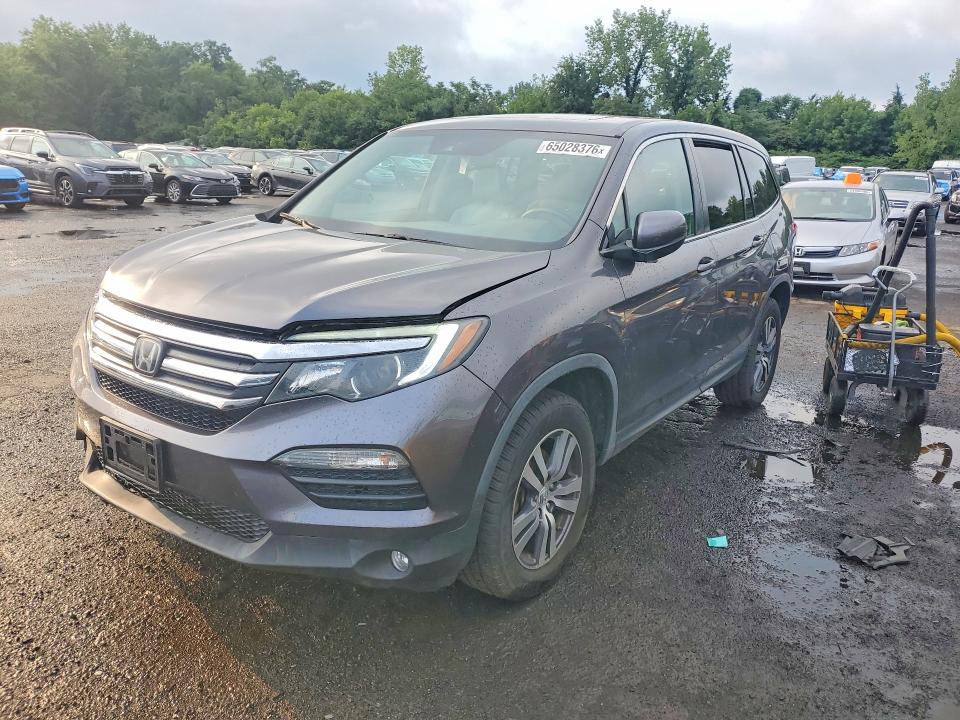 Auction sale of the 2017 Honda Pilot, vin: 5FNYF6H62HB070755, lot number: 65028376