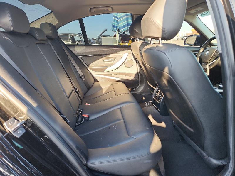 64302016 :رقم المزاد ، WBA8A9C54HK620181 vin ، 2017 Bmw 320 مزاد بيع