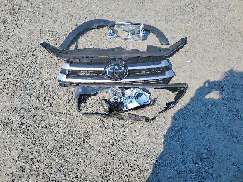 Продажа на аукционе авто 2019 Toyota Highlander, vin: 5TDJZRFHXKS597881, номер лота: 64789046