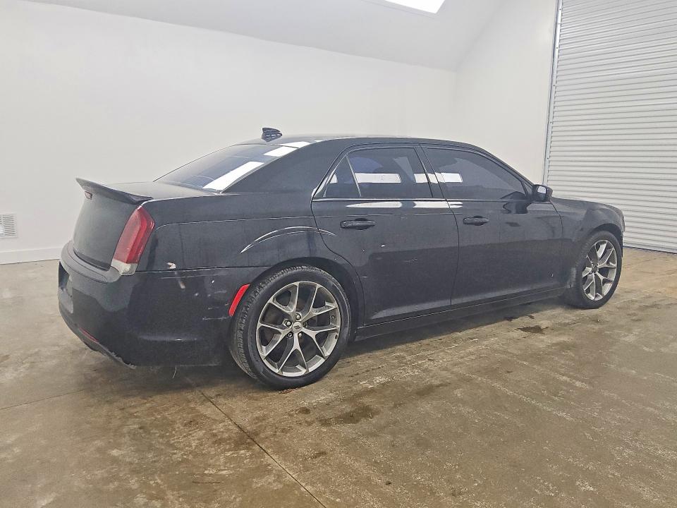 Aukcja sprzedaży 2019 Chrysler 300, vin: 2C3CCABG8KH533639, numer aukcji: 64084776