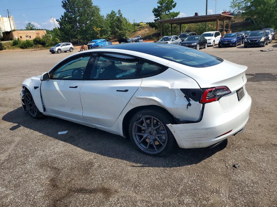 65048386 :رقم المزاد ، 5YJ3E1EB9NF335636 vin ، 2022 Tesla Model 3 مزاد بيع