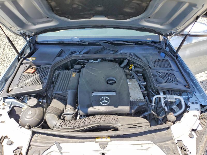 2015 Mercedes-benz C მანქანა იყიდება აუქციონზე, vin: 55SWF4KB8FU073463, აუქციონის ნომერი: 63750936