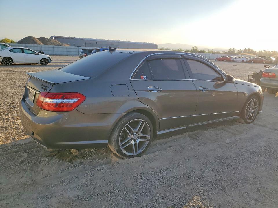 2013 Mercedes-benz E მანქანა იყიდება აუქციონზე, vin: WDDHF9BB9DA692091, აუქციონის ნომერი: 64125306