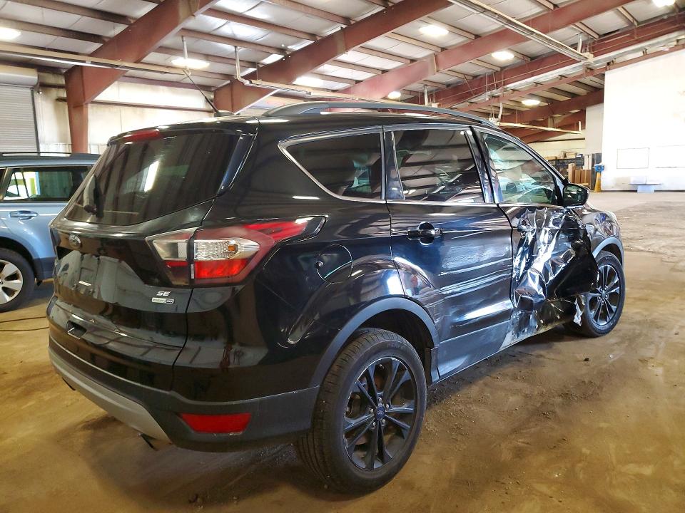 66003756 :رقم المزاد ، 1FMCU9GD3HUA42421 vin ، 2017 Ford Escape مزاد بيع