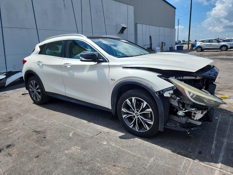 Продаж на аукціоні авто 2018 Infiniti Qx30, vin: SJKCH5CR1JA043137, номер лоту: 64826016