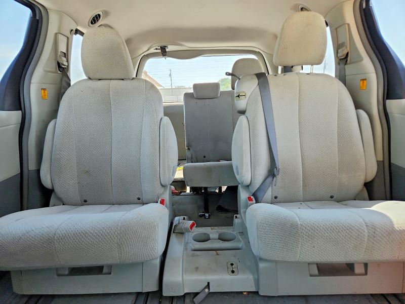 2011 Toyota Sienna მანქანა იყიდება აუქციონზე, vin: 5TDKK3DC8BS165805, აუქციონის ნომერი: 63889196