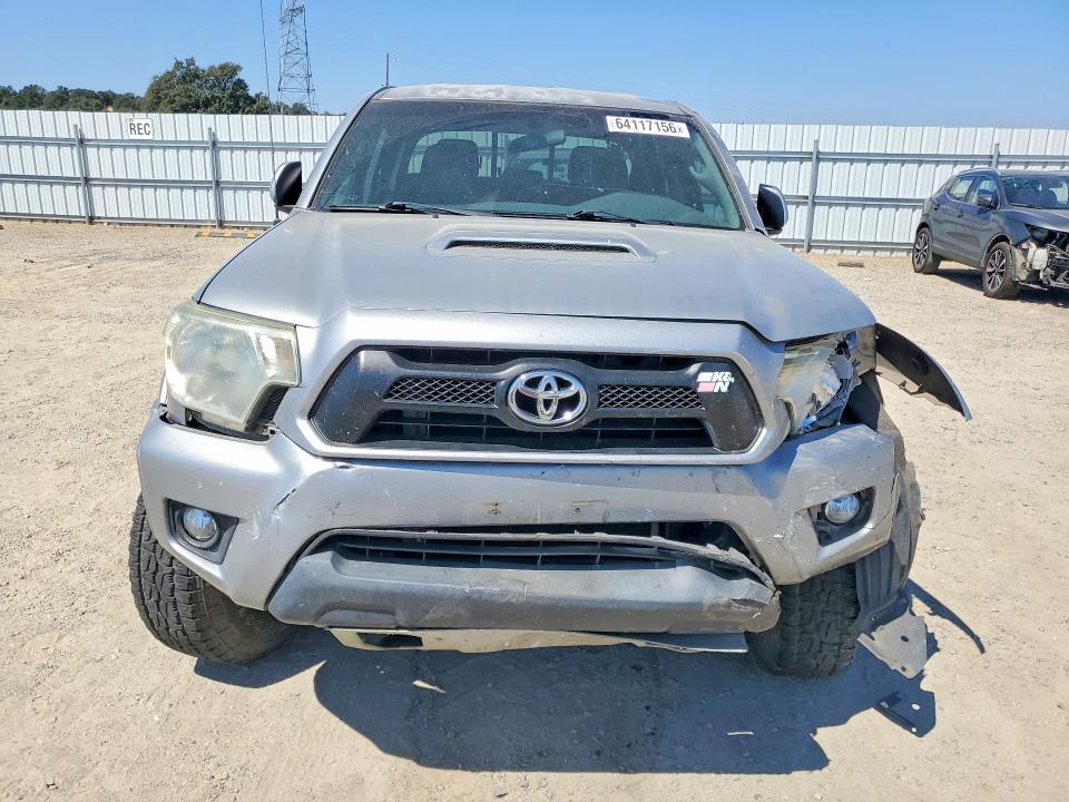2015 Toyota Tacoma მანქანა იყიდება აუქციონზე, vin: 3TMLU4EN4FM180831, აუქციონის ნომერი: 64117156