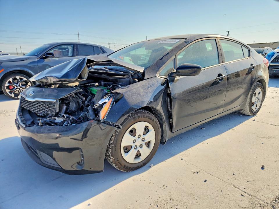 64340666 :رقم المزاد ، 3KPFK4A77JE284436 vin ، 2018 Kia Forte مزاد بيع
