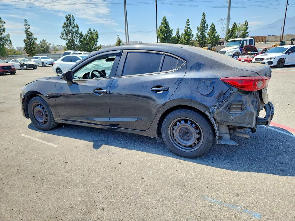 63441166 :رقم المزاد ، 3MZBM1U79FM217317 vin ، 2015 Mazda 3 مزاد بيع
