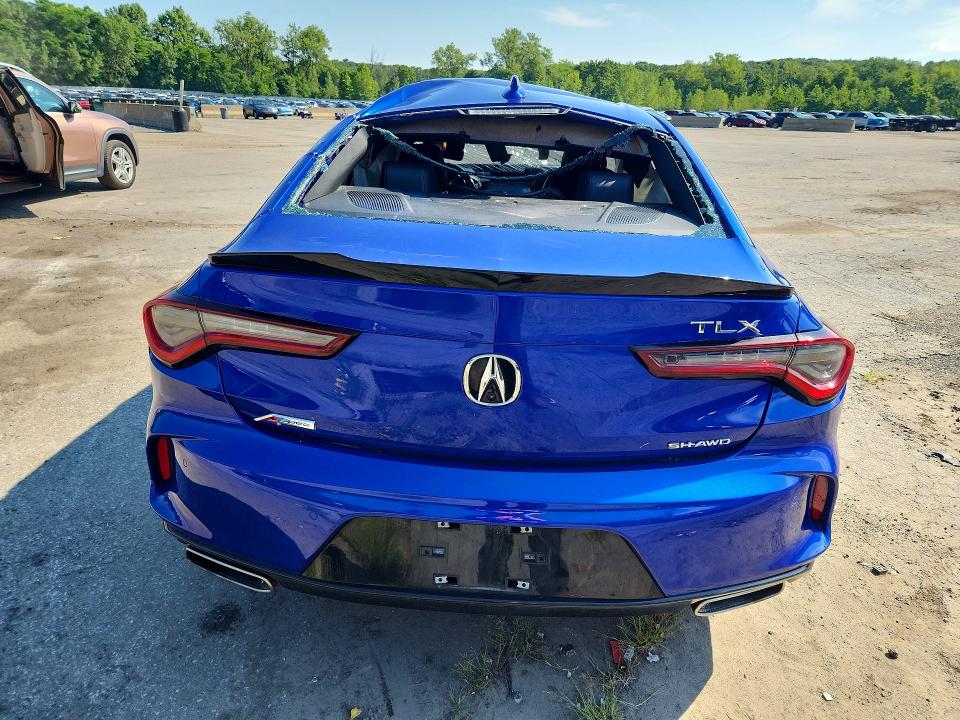 63439256 :رقم المزاد ، 19UUB6F50NA002769 vin ، 2022 Acura Tlx مزاد بيع