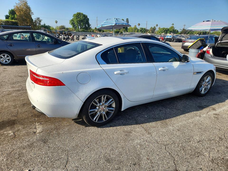 Продаж на аукціоні авто 2017 Jaguar Xe, vin: SAJAD4BG0HA956838, номер лоту: 67108466