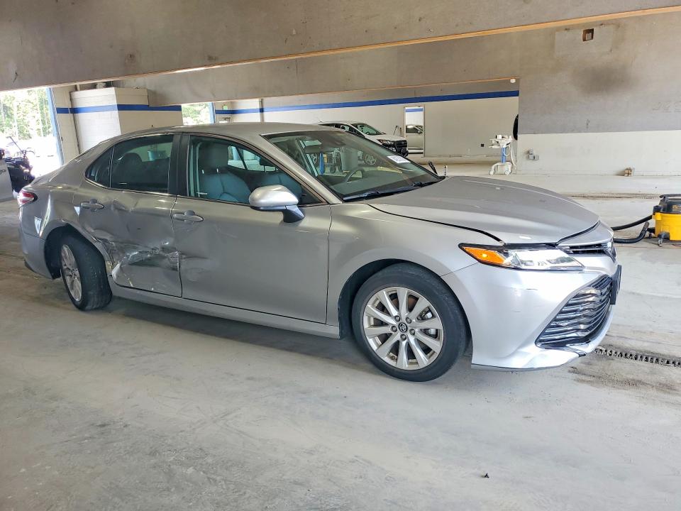 2019 Toyota Camry მანქანა იყიდება აუქციონზე, vin: 4T1B11HK2KU803868, აუქციონის ნომერი: 64233526