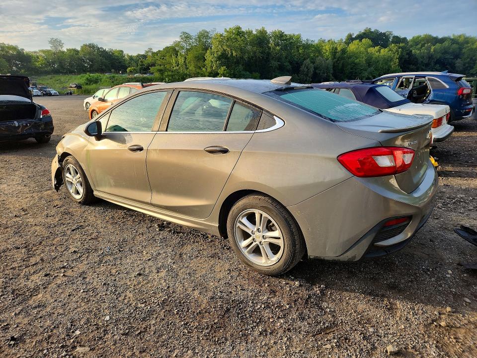 2017 Chevrolet Cruze მანქანა იყიდება აუქციონზე, vin: 1G1BE5SM3H7140174, აუქციონის ნომერი: 63191056