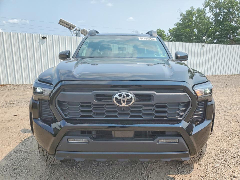 2025 Toyota Tacoma მანქანა იყიდება აუქციონზე, vin: 3TMLB5JN7SM199840, აუქციონის ნომერი: 64989666