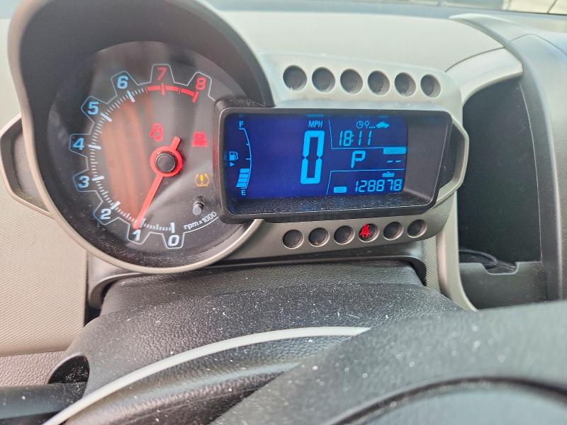 63996976 :رقم المزاد ، 1G1JC5SH0F4111315 vin ، 2015 Chevrolet Sonic مزاد بيع