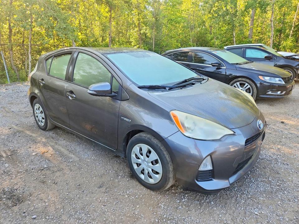 Продажа на аукционе авто 2013 Toyota Prius C, vin: JTDKDTB31D1540186, номер лота: 61165696