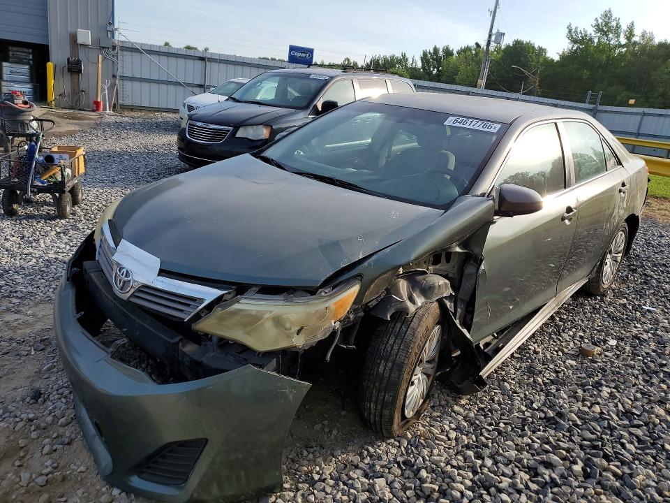64617766 :رقم المزاد ، 4T4BF1FK9ER383492 vin ، 2014 Toyota Camry مزاد بيع