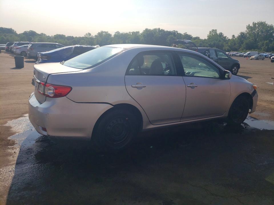64022396 :رقم المزاد ، 2T1BU4EE0BC646480 vin ، 2011 Toyota Corolla مزاد بيع