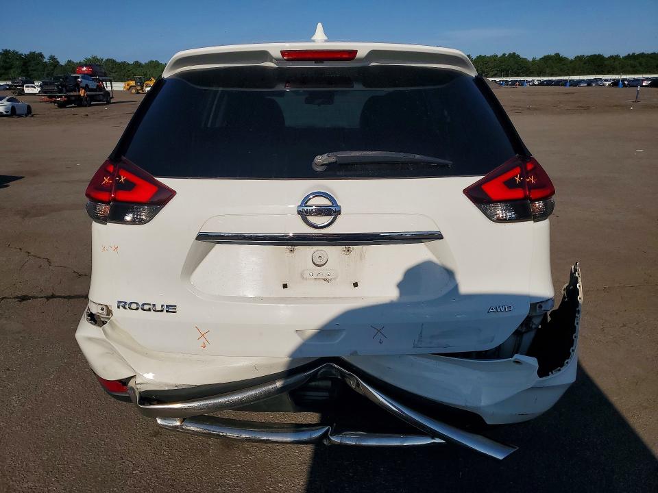 65735096 :رقم المزاد ، 5N1AT2MM3HC742015 vin ، 2017 Nissan Rogue مزاد بيع