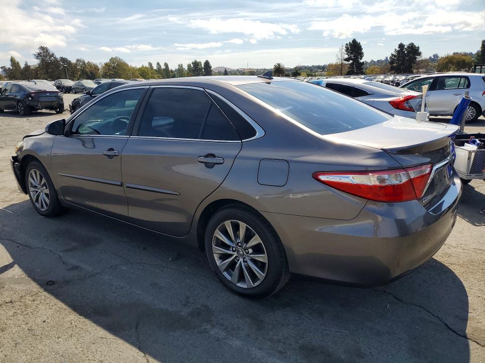 2017 Toyota Camry მანქანა იყიდება აუქციონზე, vin: 4T1BF1FK2HU621178, აუქციონის ნომერი: 64527066