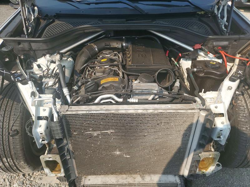63446906 :رقم المزاد ، 5UXKR0C50F0K52151 vin ، 2015 Bmw X5 مزاد بيع