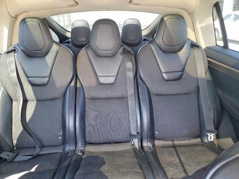 Продажа на аукционе авто 2016 Tesla Model X, vin: 5YJXCAE26GF016222, номер лота: 64140156