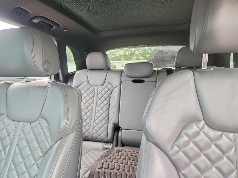 64618326 :رقم المزاد ، WA1C4AFY8J2161538 vin ، 2018 Audi Sq5 مزاد بيع