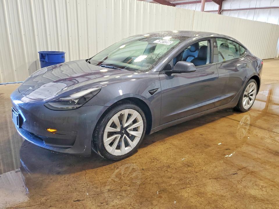 Продаж на аукціоні авто 2022 Tesla Model 3, vin: 5YJ3E1EA7NF186392, номер лоту: 63641336