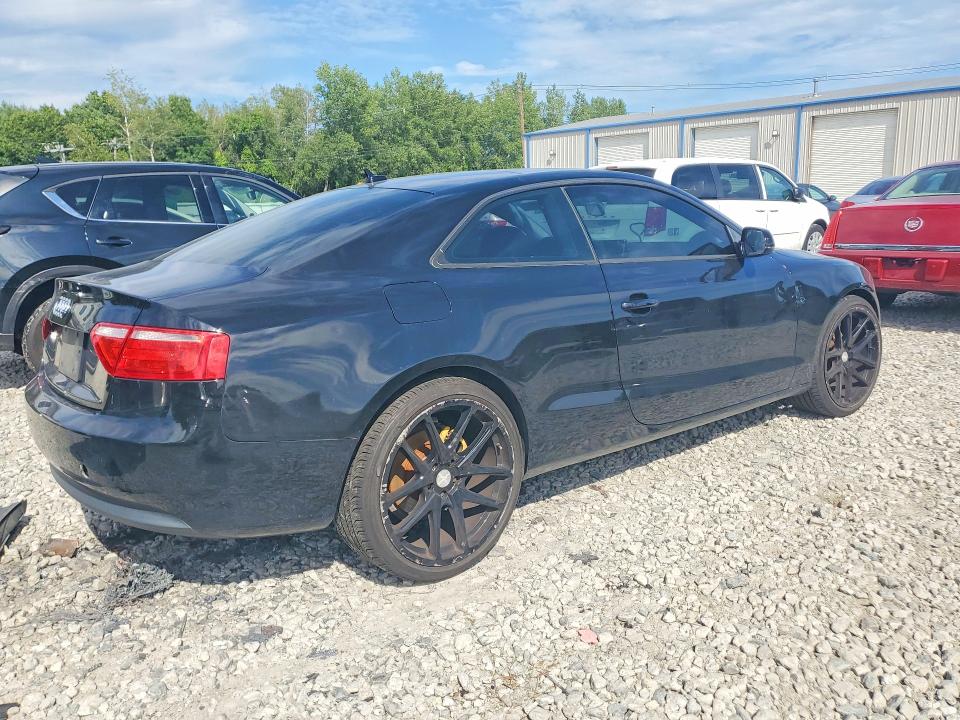 2011 Audi A5 მანქანა იყიდება აუქციონზე, vin: WAUCFAFR2BA021238, აუქციონის ნომერი: 64012196
