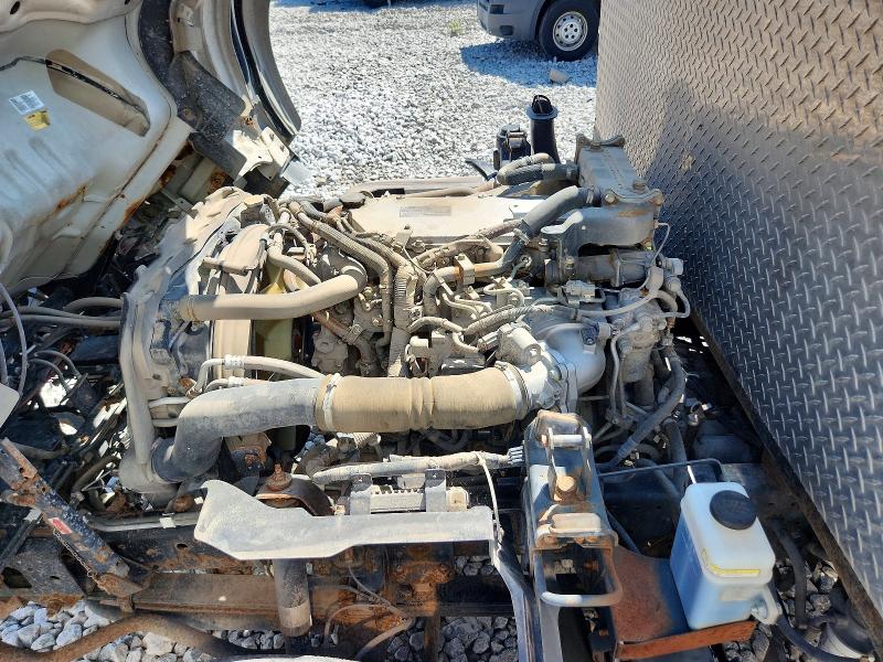 68282946 :رقم المزاد ، JALEEW167H7901588 vin ، 2017 Chevrolet 5500hd مزاد بيع