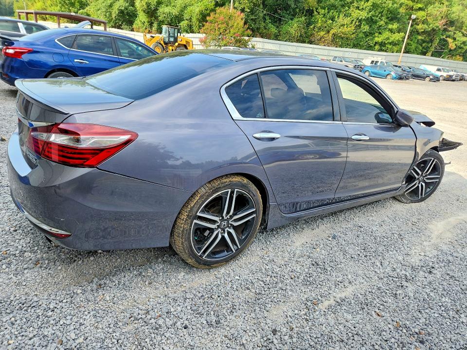 Продажа на аукционе авто 2017 Honda Accord, vin: 1HGCR2F10HA248383, номер лота: 66110166