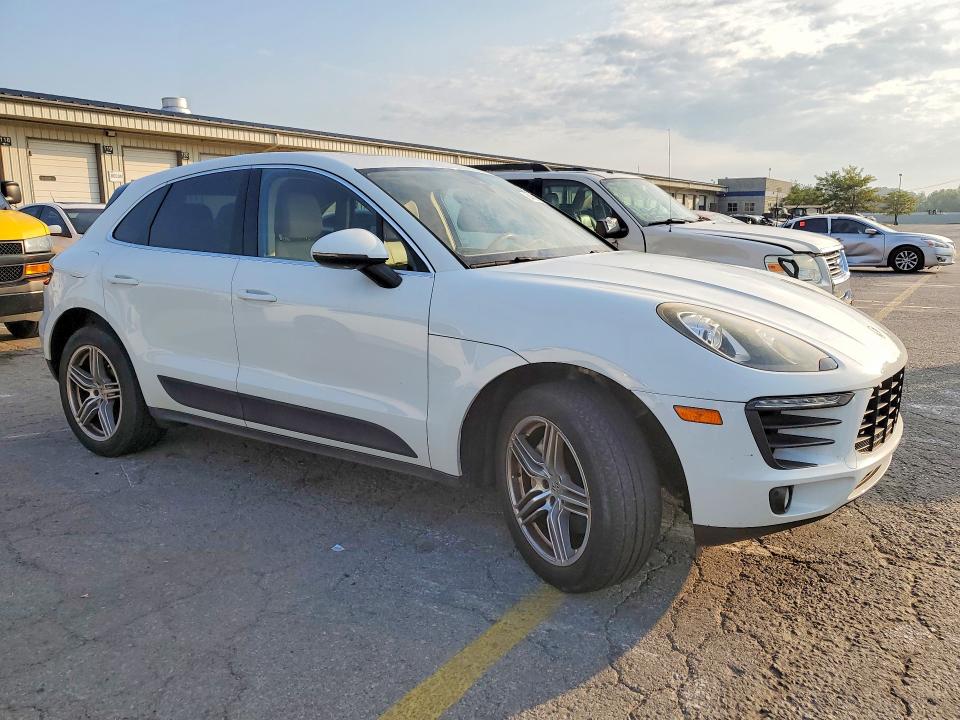 64089616 :رقم المزاد ، WP1AB2A53HLB13342 vin ، 2017 Porsche Macan مزاد بيع