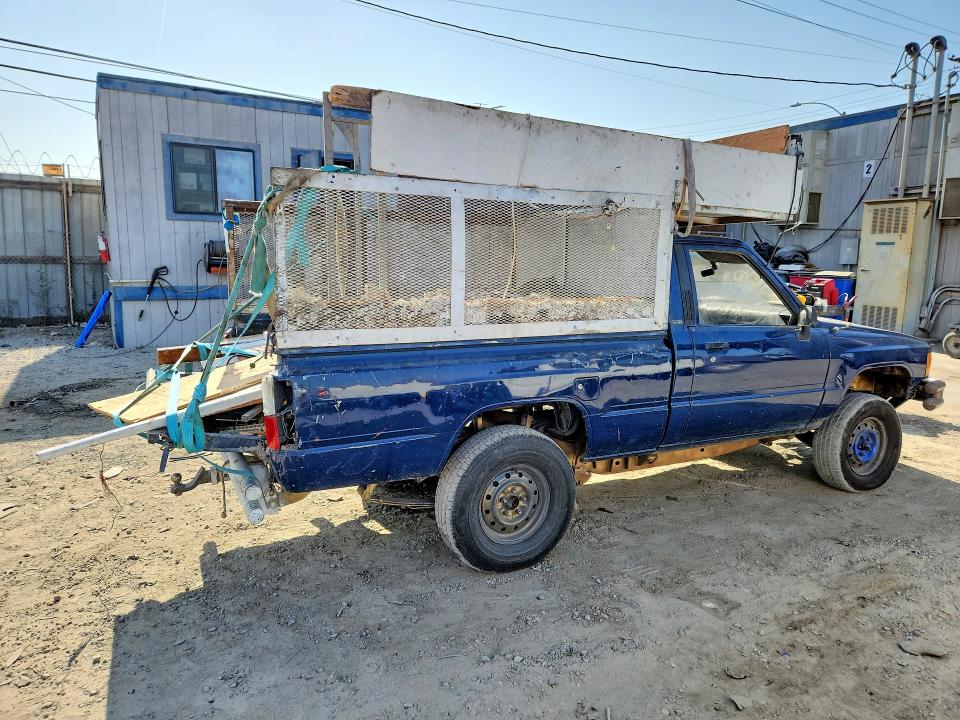 Продажа на аукционе авто 1987 Toyota Pickup, vin: JT4RN50R2H5108879, номер лота: 63623966